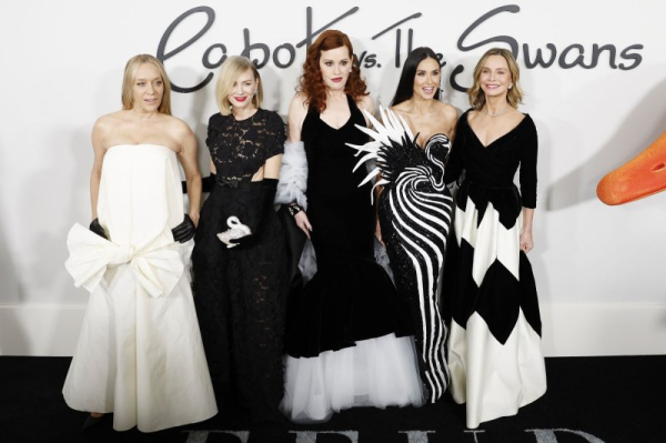 'Feud: Capote Vs. the Swans' stars wear coordinating looks at premiere 'Feud: Capote Vs. the Swans' stars wear coordinating looks at premiere