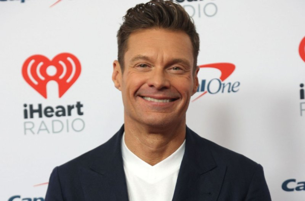 Seacrest chats with Biden, Cooper interviews Renner for New Year's specials Seacrest chats with Biden, Cooper interviews Renner for New Year's specials