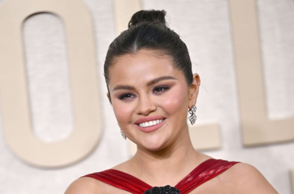 Selena Gomez, David Henrie to return for 'Wizards of Waverly Place' sequel pilot Selena Gomez, David Henrie to return for 'Wizards of Waverly Place' sequel pilot