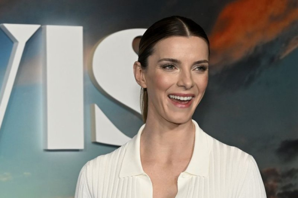Betty Gilpin, Nick Offerman join Netflix series 'Death by Lightning' Betty Gilpin, Nick Offerman join Netflix series 'Death by Lightning'