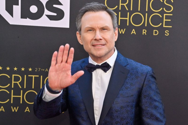 Christian Slater menaces children in 'Spiderwick Chronicles' Christian Slater menaces children in 'Spiderwick Chronicles'