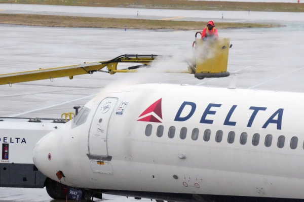 Delta flight rerouted after maggots fall on passenger Delta flight rerouted after maggots fall on passenger