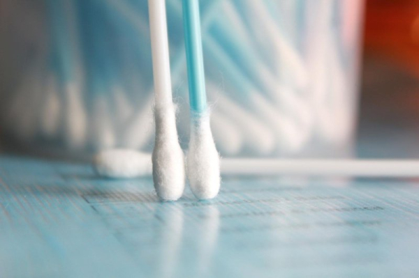 Cambridge academic uses cotton swab, eyeliner to escape locked bathroom Cambridge academic uses cotton swab, eyeliner to escape locked bathroom