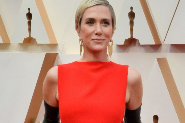 Kristen Wiig joins 'SNL' five-timers guest host club with help from Matt Damon, Ryan Gosling Kristen Wiig joins 'SNL' five-timers guest host club with help from Matt Damon, Ryan Gosling
