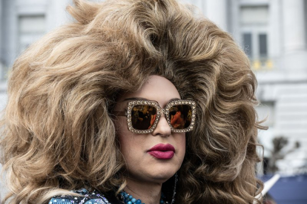 Philadelphia attempting world record for drag story time Philadelphia attempting world record for drag story time