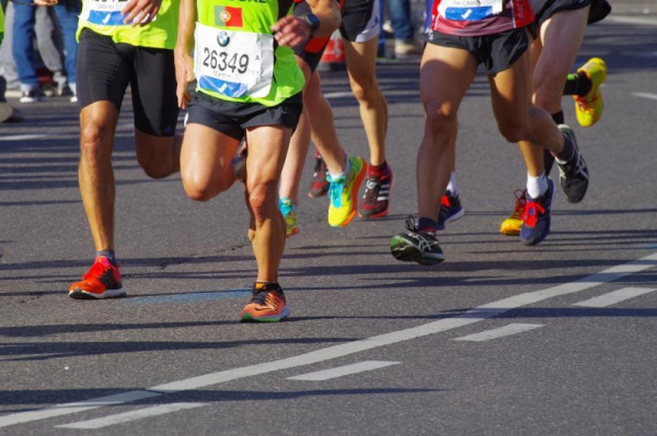Runner finishes 1,000 marathons with a total time of 3,363 hours Runner finishes 1,000 marathons with a total time of 3,363 hours