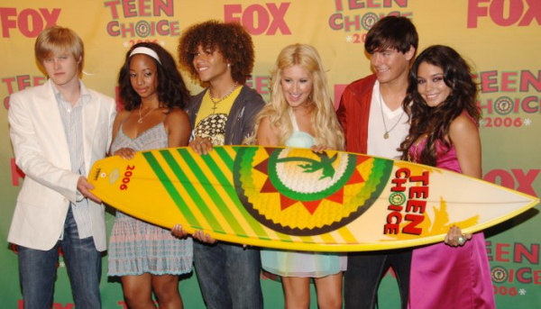 Vanessa Hudgens wins 'Masked Singer' Season 11 Vanessa Hudgens wins 'Masked Singer' Season 11