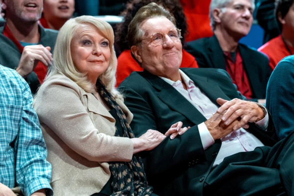 Ed O'Neill: Clippers owner Donald Sterling 'didn't consider himself a racist' Ed O'Neill: Clippers owner Donald Sterling 'didn't consider himself a racist'