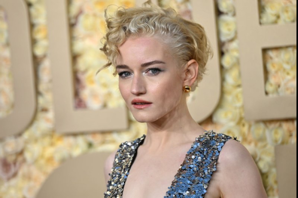 Julia Garner is an injured dancer trapped in 'Apartment 7A' Julia Garner is an injured dancer trapped in 'Apartment 7A'