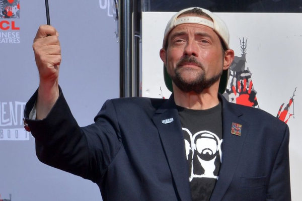 Kevin Smith, Seth Green, Kelso's daughter appear in 'That '90s Show' Kevin Smith, Seth Green, Kelso's daughter appear in 'That '90s Show'