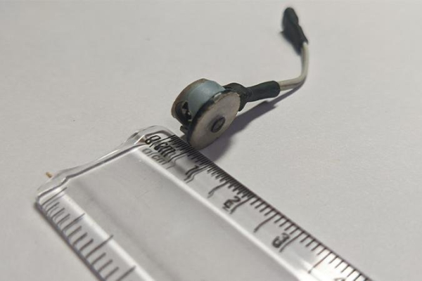Indian student builds world's smallest vacuum cleaner Indian student builds world's smallest vacuum cleaner
