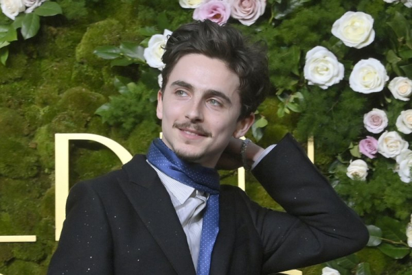 Dave Chappelle to host 'SNL,' Timothee Chalamet to host, appear as musical guest