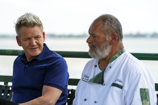 Gordon Ramsay scolds stubborn restaurant owner in 'Kitchen Nightmares'