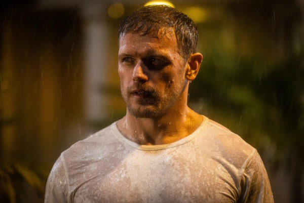 'Outlander' icon Sam Heughan happy to wear T-shirt in 'Couple Next Door'