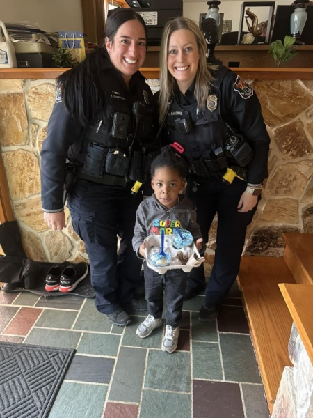4-year-old calls 911 to report 'mom ate his ice cream' 4-year-old calls 911 to report 'mom ate his ice cream'