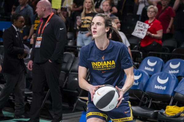 Caitlin Cark discusses her competitive side with Letterman in 'My Next Guest' clip Caitlin Cark discusses her competitive side with Letterman in 'My Next Guest' clip