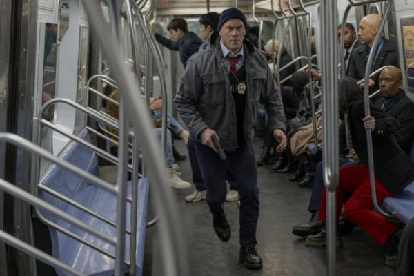 Christopher Meloni gets in car wreck in 'Law & Order: Organized Crime' Season 5 Christopher Meloni gets in car wreck in 'Law & Order: Organized Crime' Season 5