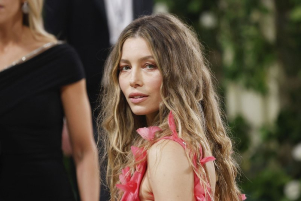 Jessica Biel's 'Better Sister' gets photos, May premiere date