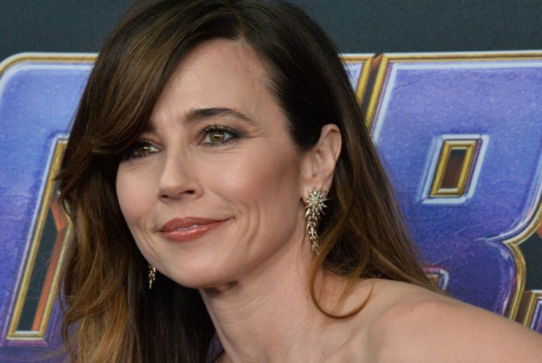 Linda Cardellini to play Jason's mother in 'Friday the 13th' prequel 'Crystal Lake'