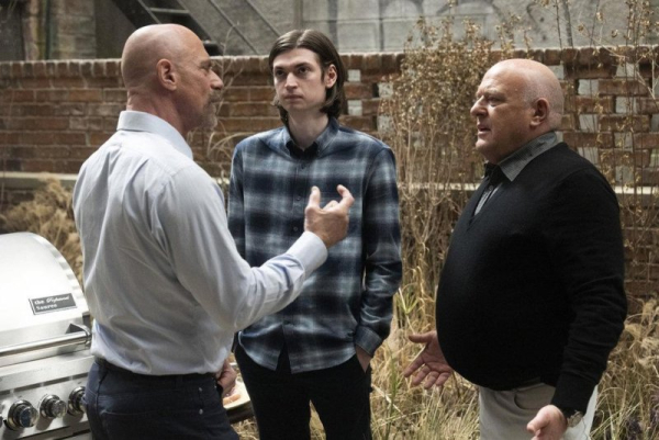 Chris Meloni: Elliot reluctant to go undercover in 'L&O: Organized Crime' S5