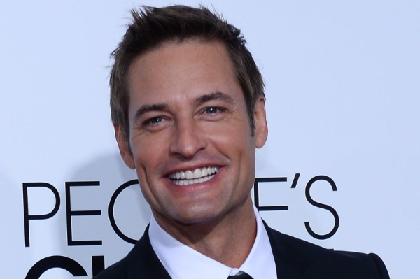 Josh Holloway takes on 'Southwest Al Capone' in 'Duster' trailer