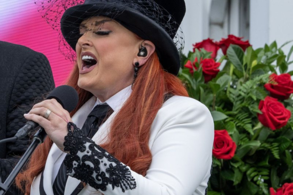 Wynonna, Ashley Judd open up in Lifetime documentary
