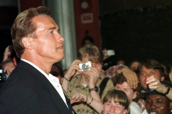 Arnold Schwarzenegger, Carrie-Anne Moss get close in 'FUBAR' Season 2 trailer
