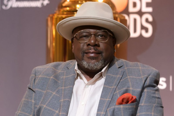 Cedric the Entertainer to host 'Greatest @Home Videos: Memorial Day Edition'