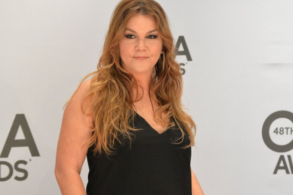 Gretchen Wilson wins 'Masked Singer' Season 13