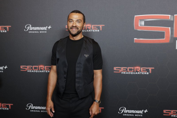 Jesse Williams plays fixer in 'Hotel Costiera' trailer