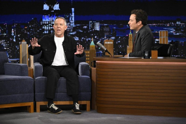 Jimmy Fallon welcomes Fox News' Greg Gutfeld to 'Tonight Show'