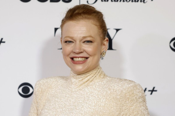 Sarah Snook searches for son in 'All Her Fault' trailer