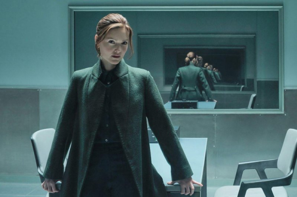 Holliday Grainger returns in 'The Capture' Season 3 photo