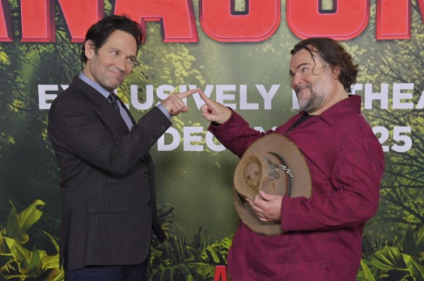 'Bridgerton' S4: Characters must choose between 'fantasy and reality'