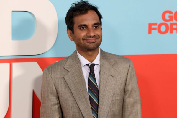 Aziz Ansari plays Kash Patel in 'Saturday Night Live' cold open
