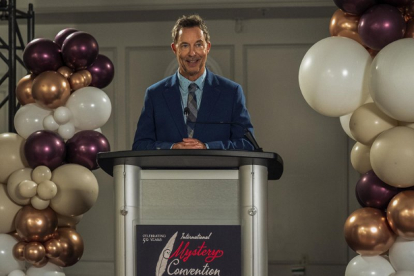 Tom Cavanagh: 'You're Killing Me' cop is 'slight fish out of water' Tom Cavanagh: 'You're Killing Me' cop is 'slight fish out of water'